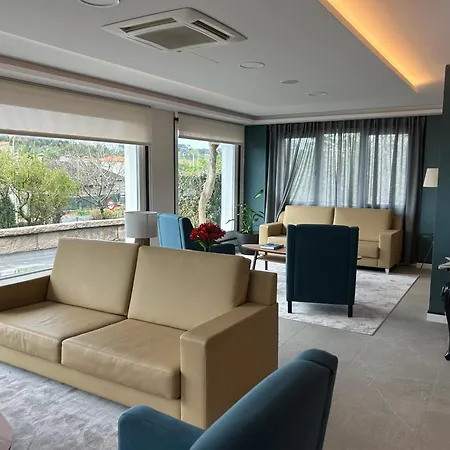 Cabicastro Tres Estrellas Superior פורטונובו